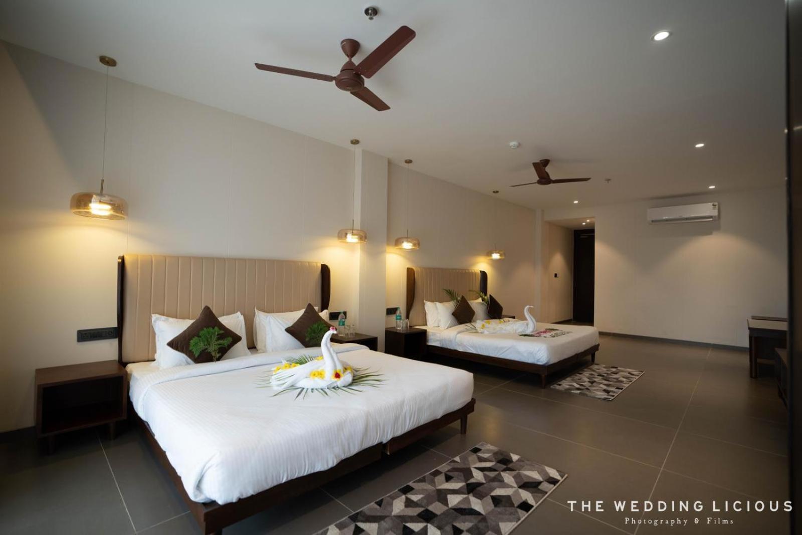 Hotel Omaya Garden Rāipur Eksteriør billede