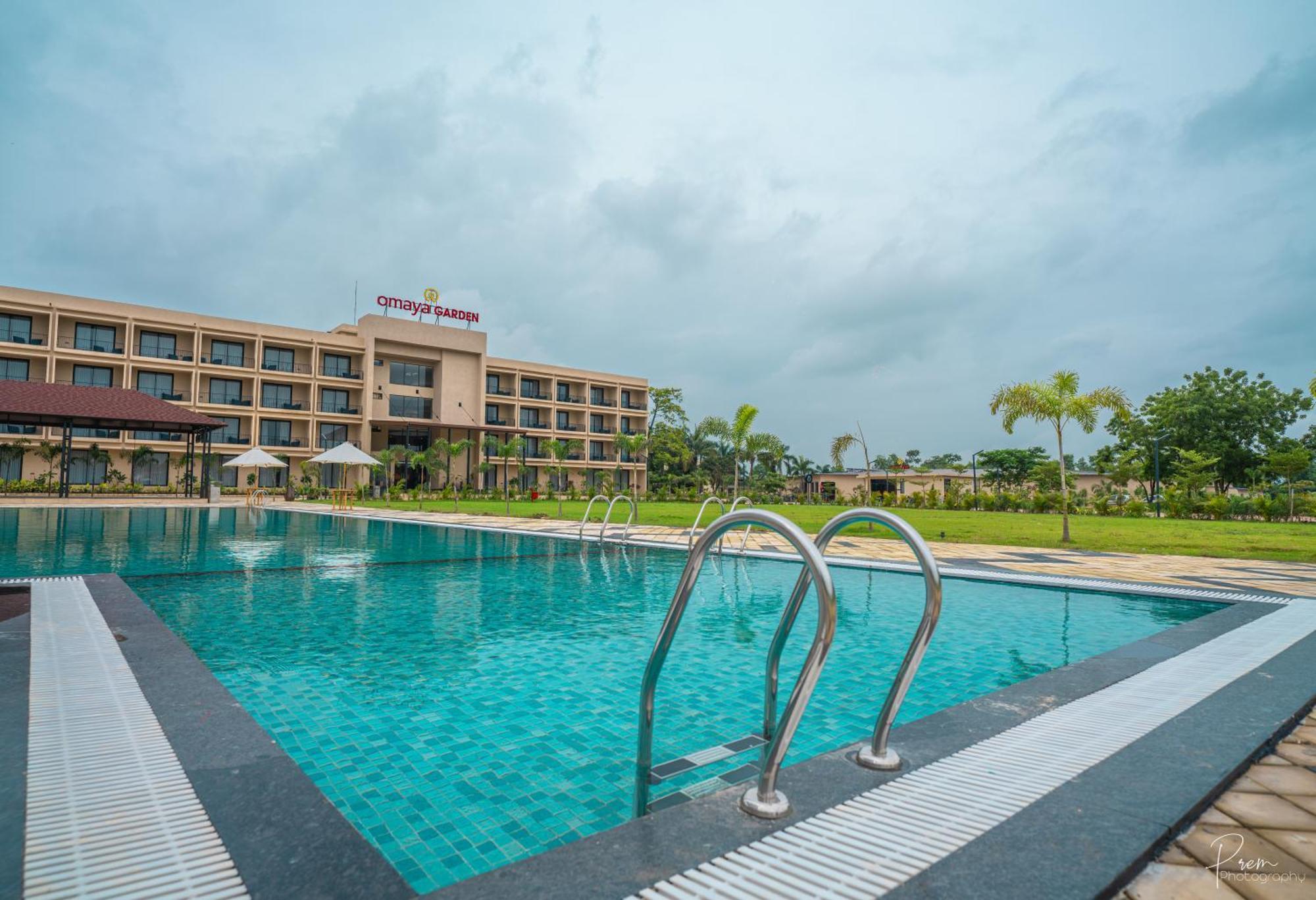 Hotel Omaya Garden Rāipur Eksteriør billede