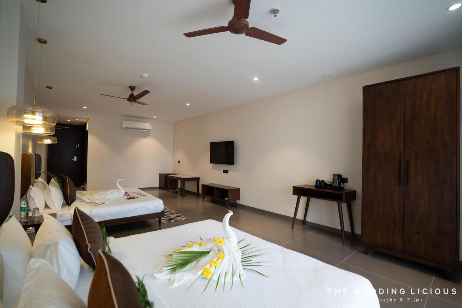 Hotel Omaya Garden Rāipur Eksteriør billede