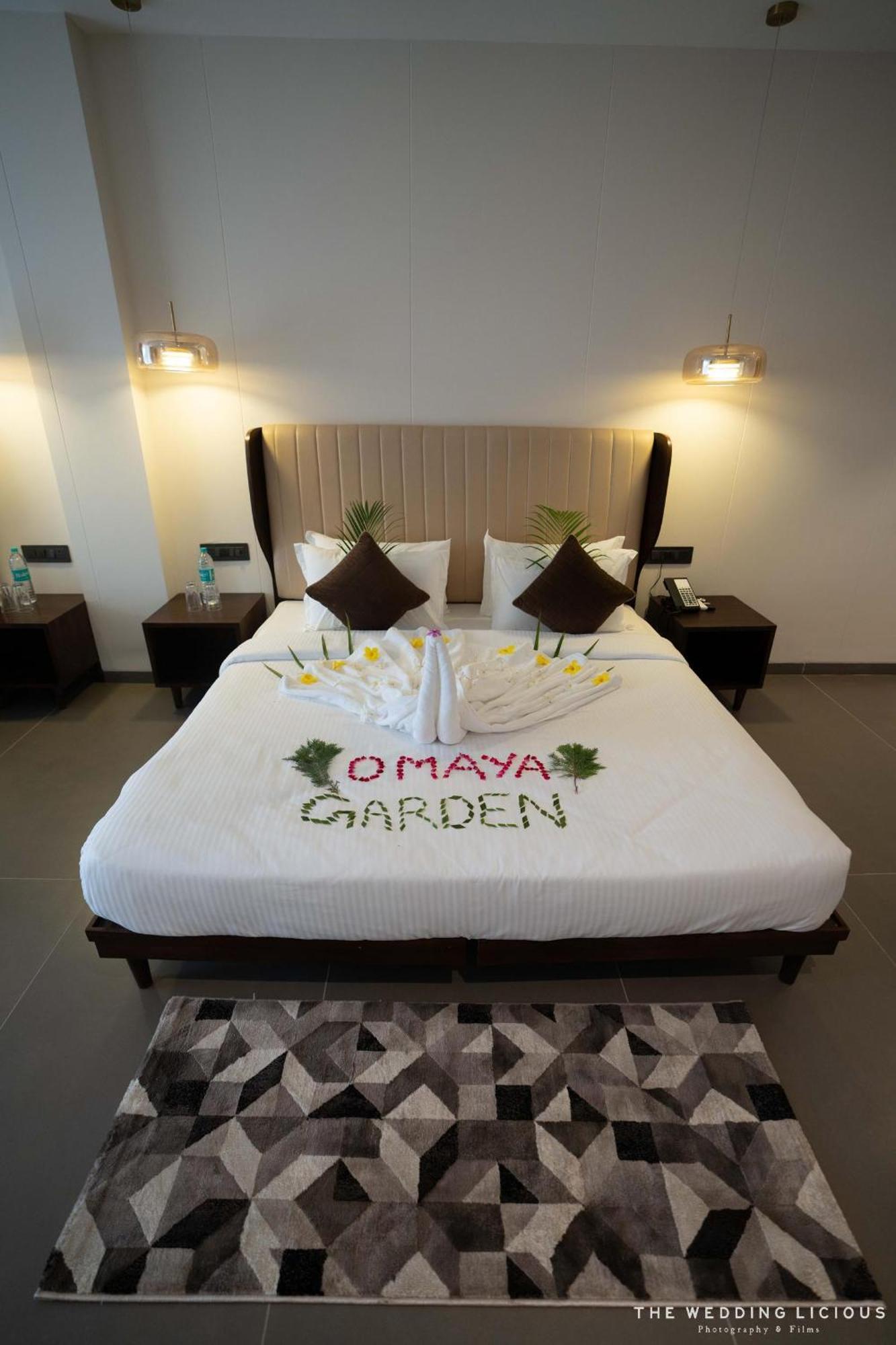 Hotel Omaya Garden Rāipur Eksteriør billede