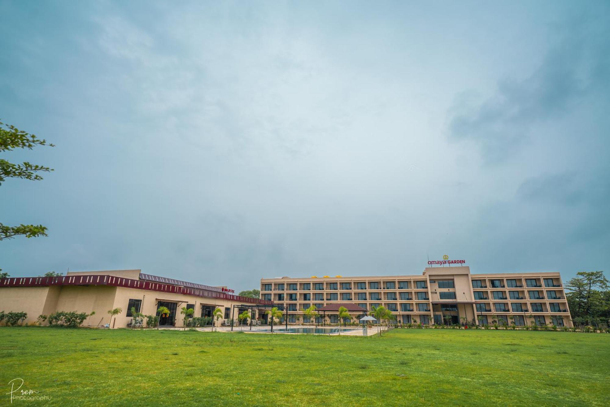 Hotel Omaya Garden Rāipur Eksteriør billede