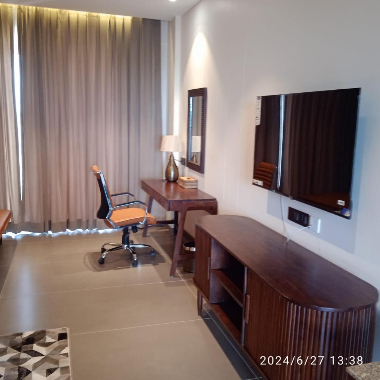 Hotel Omaya Garden Rāipur Eksteriør billede