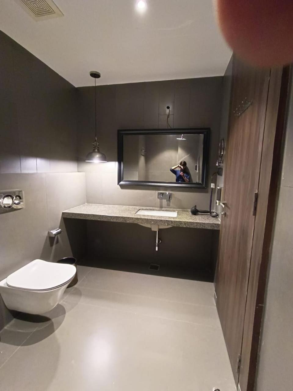Hotel Omaya Garden Rāipur Eksteriør billede